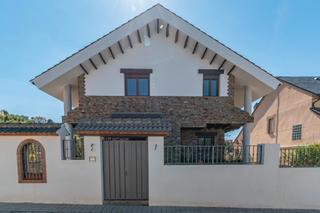 Xalet a Calle cerrillo redondo 112. Chalet altos de la zubia