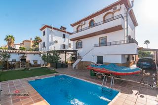 Chalet in Calle naranjo 16. Chalet cullar vega