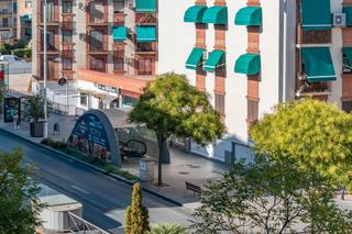 Piso en Calle Adelfa nº 3