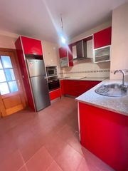 Casa adossada  Plaza leonardo da vinci 8. Adosada en las gabias