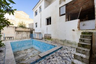 Casa adosada en Calle alonso cano 10. Espectacular casa en la zubia
