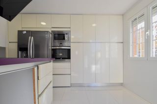 Casa adosada  Calle rosalia de castro 19. Adosada con piscina en cullar vega