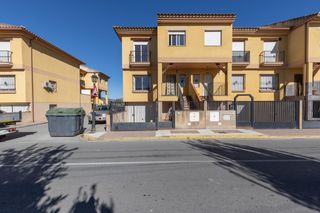 Doppelhaus  Avenida de andalucía 153. Pareada a estrenar en fuente vaqueros