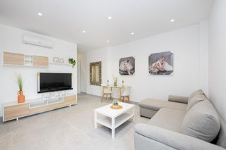 Pis a Plaza Poeta Garcilaso de la Vega