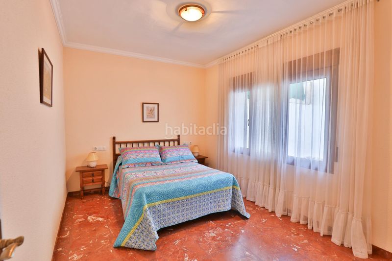 Foto 1b82946d-d3d3-4995-88e5-1b4f528dd5fd. Casa adossada amb aparcament a Padul