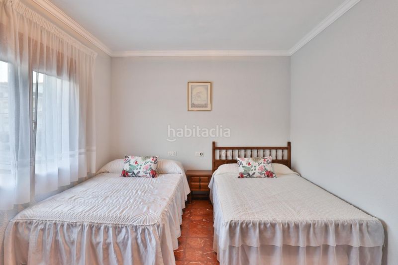 Foto 8de81f3f-5857-4bcd-b692-70a5553349bf. Casa adossada amb aparcament a Padul