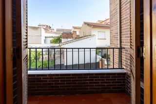 House  Calle alonso cano 10. Casa en la zubia