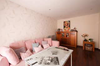 Semi detached house in Calle rosalia de castro 12. Adosada en cullar vega
