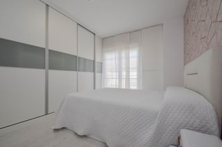 Casa  Calle rosalia de castro 15. Adosada  con piscina propia