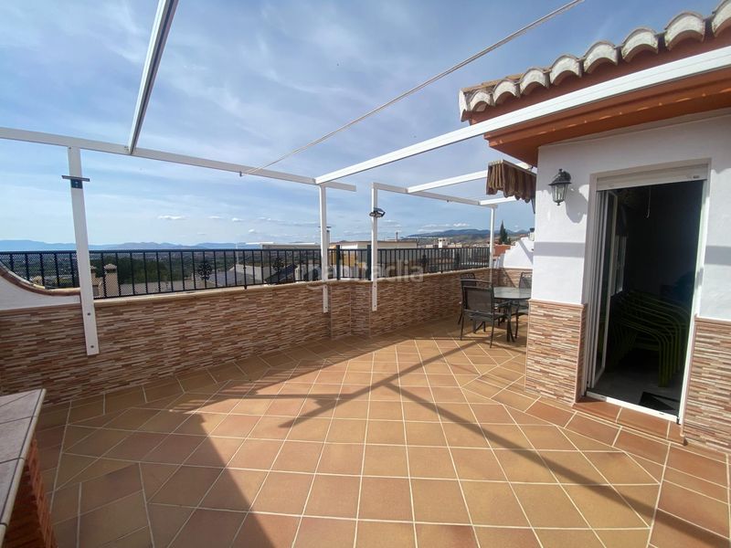 Foto 5fe07f7d-66c0-4701-8a20-81ba69d25cbb. Casa adossada amb xemeneia calefacció a Cájar
