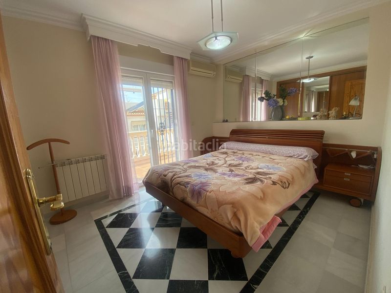Foto ac5a701b-932a-44dd-9aab-37d99cd255f8. Casa adossada amb xemeneia calefacció a Cájar