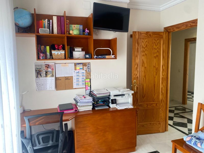 Foto e70940e2-6fc6-4549-8864-39f29036e490. Casa adossada amb xemeneia calefacció a Cájar
