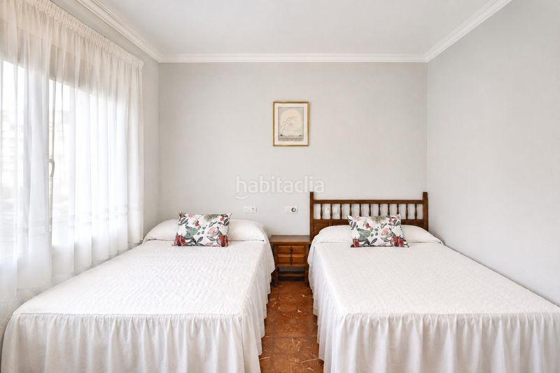 Foto 03b3c1bd-0f3b-4f4d-9daf-72d02f7c4657. Xalet amb xemeneia aparcament a Padul