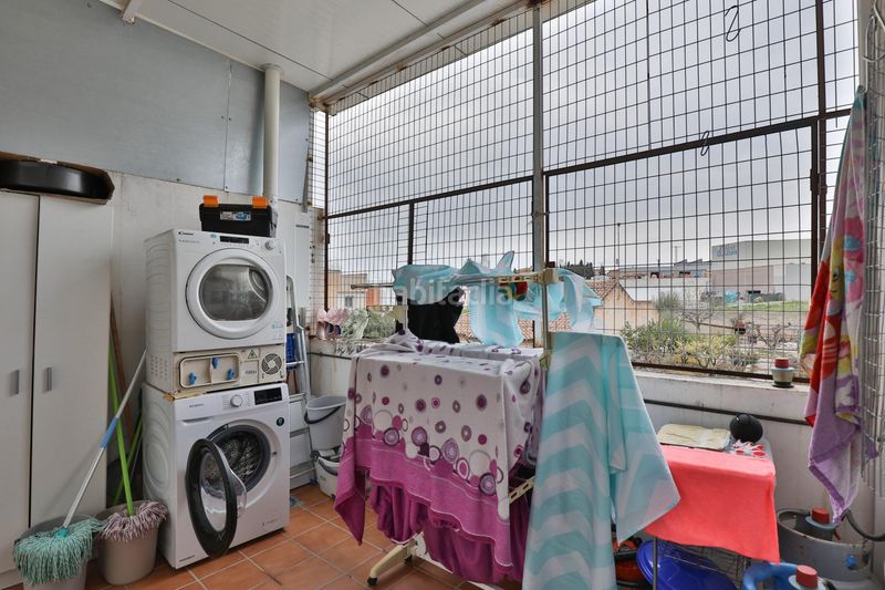 Foto 102c307a-7a4d-4479-a264-01de0ba65257. Casa aparellada amb aparcament a Padul