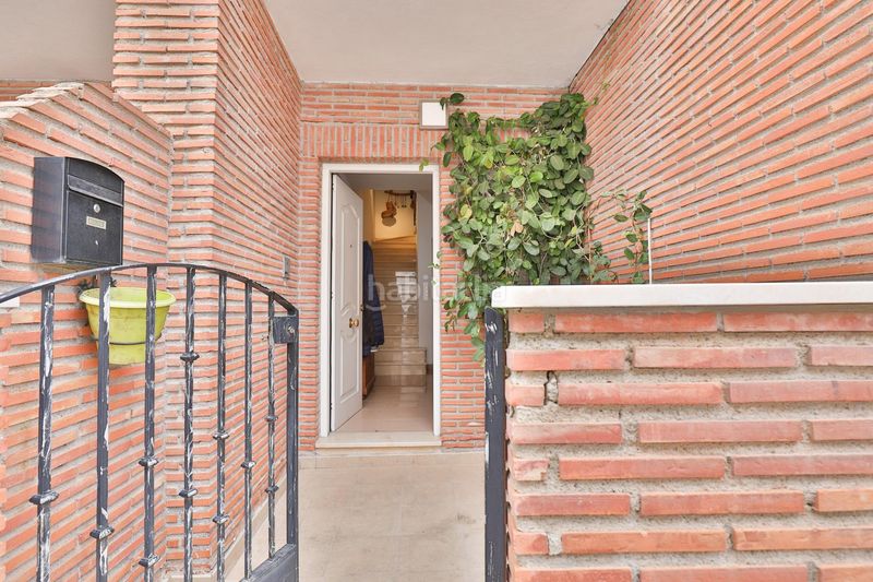 Foto 38920c8e-7681-4148-beff-dfbfbd779bbf. Casa aparellada amb aparcament a Padul
