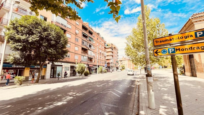 Foto fa652eeb-4b3e-4efb-9fa6-8e2129a69da5. Ático en avenida de madrid 1 atico reformado con terraza en Granada