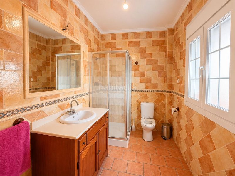 Foto b699ceab-4c3e-47e4-a011-97be3c3a4805. Casa adossada amb aparcament a Padul