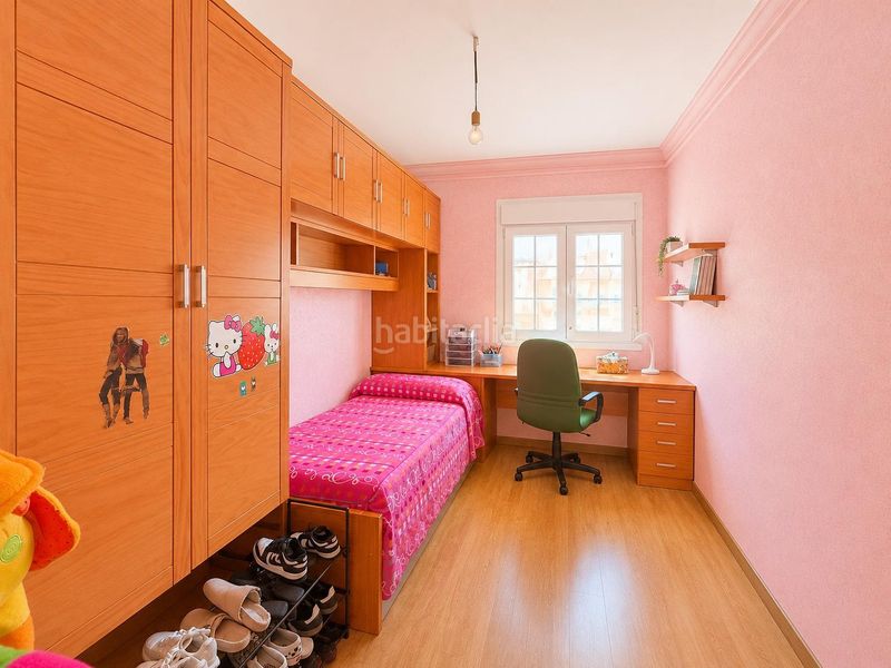 Foto e526f302-c74f-4c24-a24d-97519fd82c53. Casa adossada amb aparcament a Padul