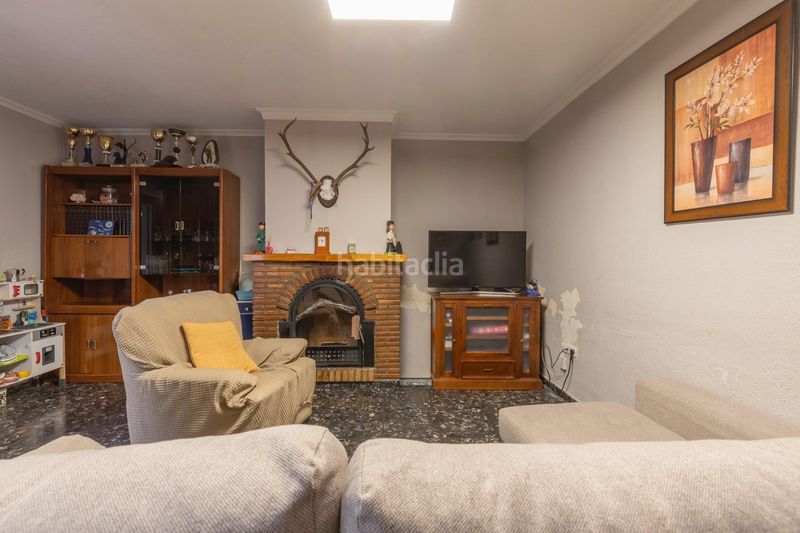 Foto 00f0618b-8b19-4313-95da-eef98c3a1113. Casa adossada amb xemeneia aparcament a Padul