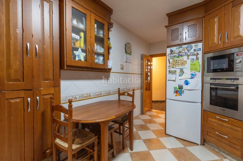 Foto 019a19eb-b1ee-4e93-8a4f-6d3020a79cb5. Casa adossada amb xemeneia aparcament a Padul