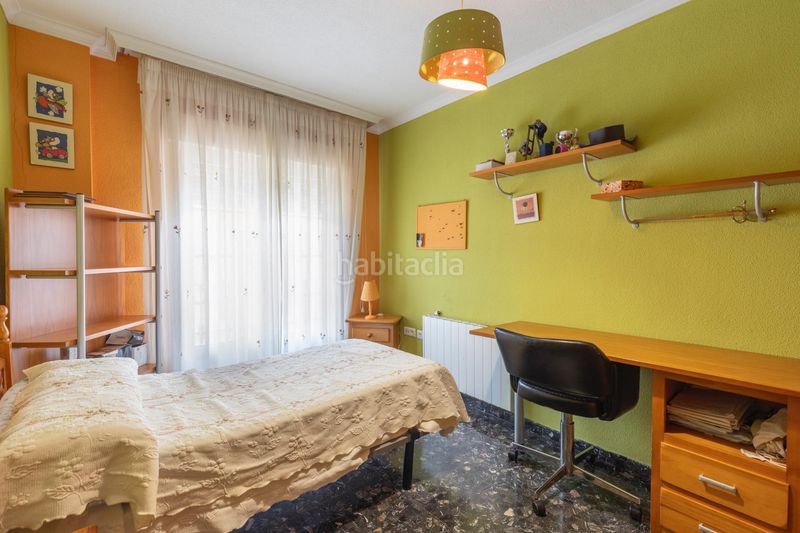 Foto 1d6cf1e1-3e64-4c3c-bef4-54d0b2e6d950. Casa adossada amb xemeneia aparcament a Padul