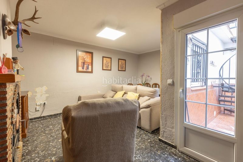 Foto 84e0d079-91ff-4908-b642-7b919be2bd48. Casa adossada amb xemeneia aparcament a Padul