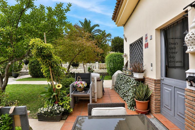 Foto a1684b12-1816-48de-8797-de66ab01b47c. Pis a calle montepino sur 30 a Las Palomas Almuñécar