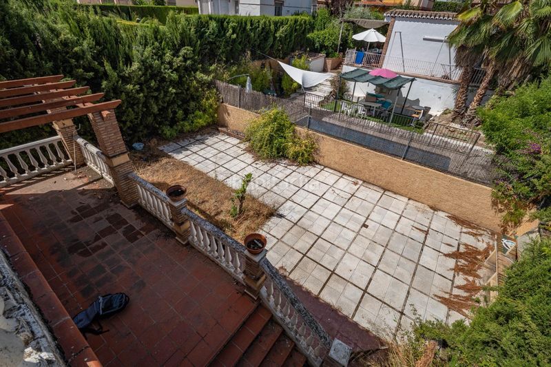 Foto e8ccc86d-7632-4634-88df-656ca9885957. Chalet en calle vides 24 chalet para reformar el ventoriillo en Cúllar Vega