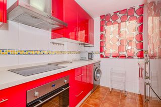 Flat in Calle del progreso 21. Piso de 2 dormitorios con garaje junto metro
