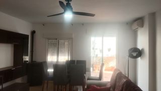 Miete Appartement in Calle del progreso 21. Atico amueblado con garaje junto a metro