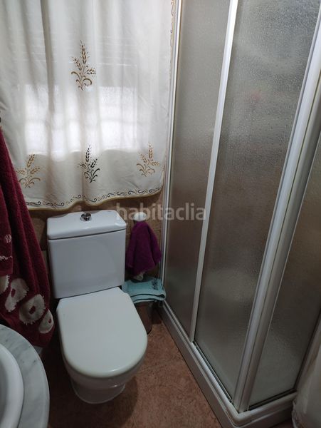 Foto 428d7ff2-ddc2-484c-8bd0-0dda7cc5862d. Casa aparellada amb calefacció aparcament piscina a Granada