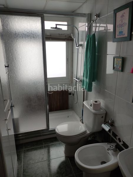 Foto 534a8d9b-151f-4aac-9b98-4195602d93f2. Casa aparellada amb calefacció aparcament piscina a Granada