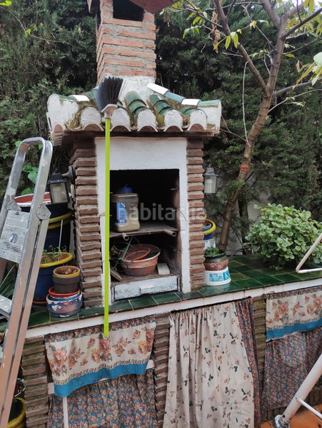 Foto c159525d-6eea-4940-996e-5e6604edc9ba. Casa aparellada amb calefacció aparcament piscina a Granada