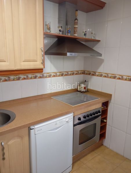 Foto db23865f-0479-4ded-b288-39a2500ff1fe. Maison jumelée avec cheminée parking dans Atarfe