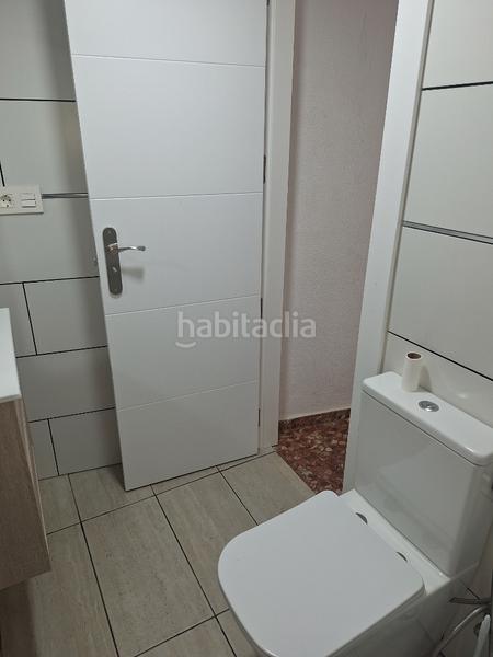 Foto 2f0fc01b-021b-4a45-a7bd-f1264b5818f7. Affitto monolocale in calle doctor guirao gea 1 in Granada