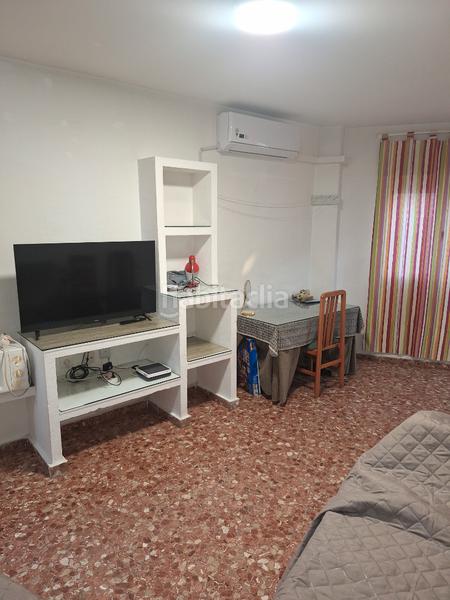 Foto b360c219-876f-4da9-885e-110d9d027bd9. Rent studio in calle doctor guirao gea 1 in Plaza de Toros Granada