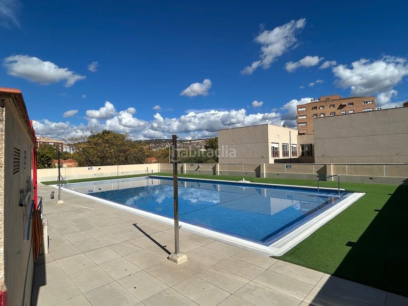 Foto d955305f-83ae-4d75-a018-6ff1c9da6a4a. Lloguer àtic amb calefacció aparcament piscina a Granada