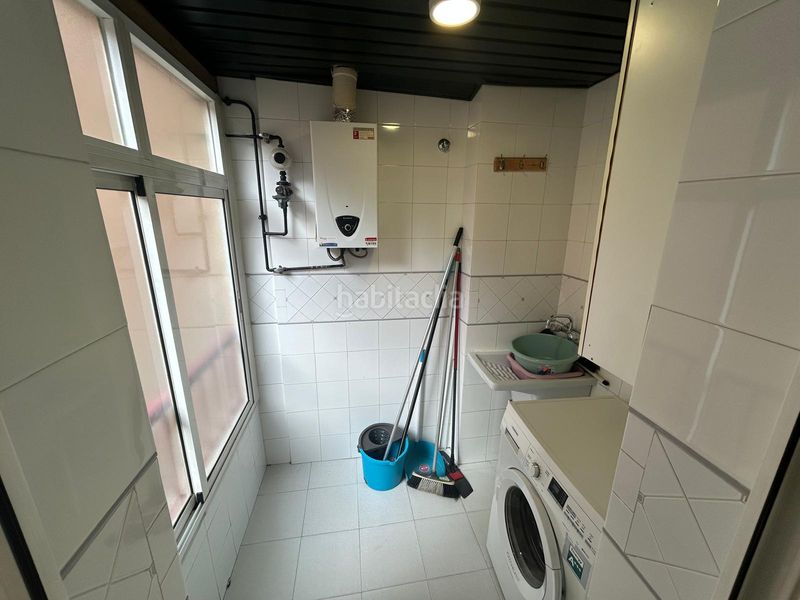 Foto e5f3df59-4fa9-419d-b6d2-a72579a2e0eb. Lloguer àtic amb calefacció aparcament piscina a Granada
