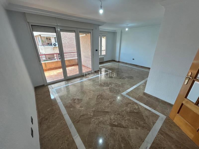 Foto 96b3a4dc-1da3-4ddf-89ee-5278b9cc23ac. Location attique avec chauffage parking piscine dans Granada