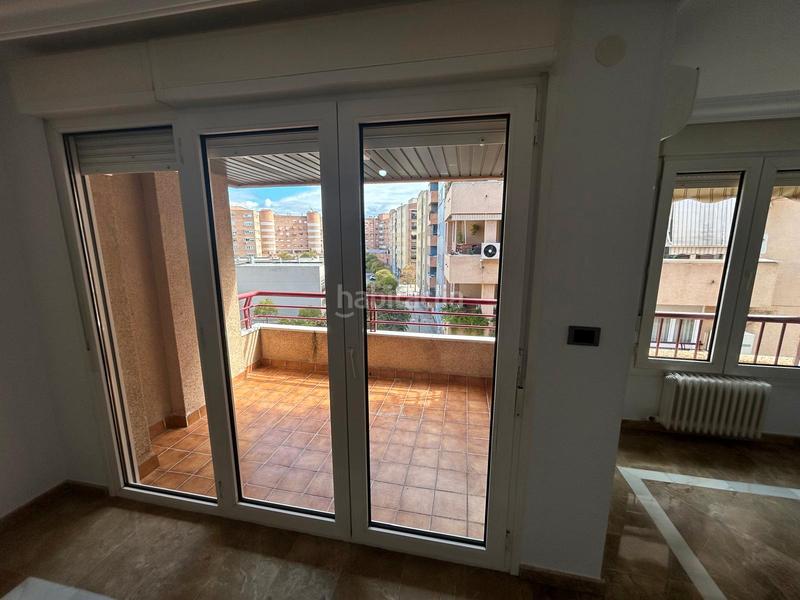 Foto 412e0924-1f54-4552-abf6-f462cf5d8777. Rent penthouse with heating parking pool in Barrio de Zaidín Granada