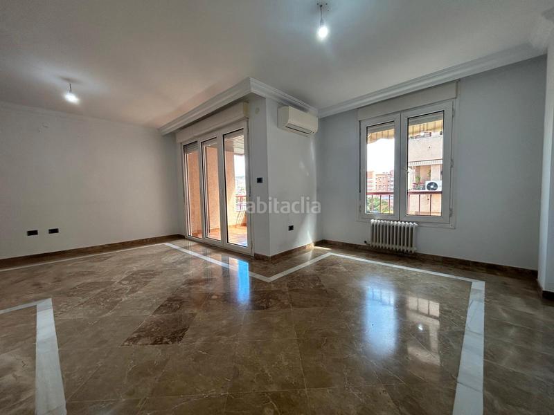 Foto aaff3de5-5699-42ff-a795-b75de6627e13. Rent penthouse with heating parking pool in Barrio de Zaidín Granada