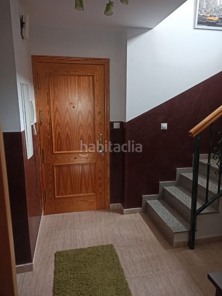 Foto 3cd85382-50b2-4180-ac57-8a9433b46731. Duplex avec chauffage parking dans Cúllar Vega