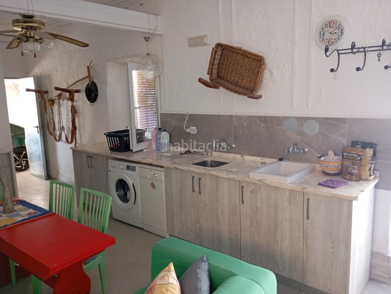 Foto e398ac80-7d97-4a6c-b474-db7ee05cdc36. Casa amb xemeneia calefacció aparcament a Chimeneas