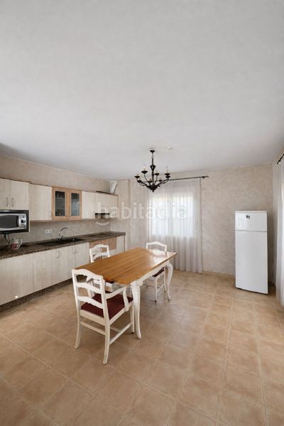 Foto 0676bd59-20f3-4065-a4bd-ff29a8cce3e9. Chalet con parcheggio piscina in Láchar