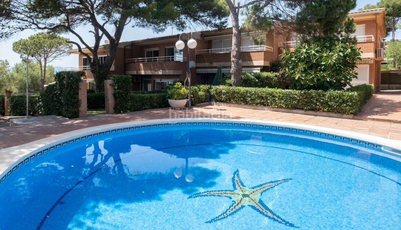 Foto 3e55cd81-4bc6-44e0-96e4-d6cd5f11e9c9. Reihenhaus in calle pas mala dona 8 in pla de maset - cap de Salou Salou