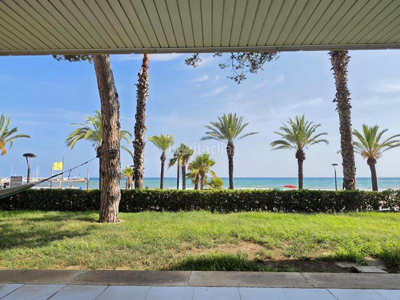 Foto 15329b55-7422-4a16-9a67-ddf5bbef1835. Planta baja magnifica planta baja frontal al mar y jardin privado de 200m en paseo miramar en Salou