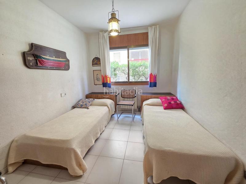 Foto b959ba69-28a1-4419-a853-164f0e48f047. Planta baja magnifica planta baja frontal al mar y jardin privado de 200m en paseo miramar en Salou
