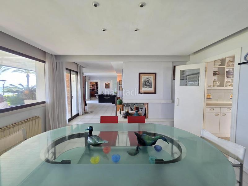 Foto de05844f-c566-48c3-8fe0-7ce439dbea9e. Planta baja magnifica planta baja frontal al mar y jardin privado de 200m en paseo miramar en Salou