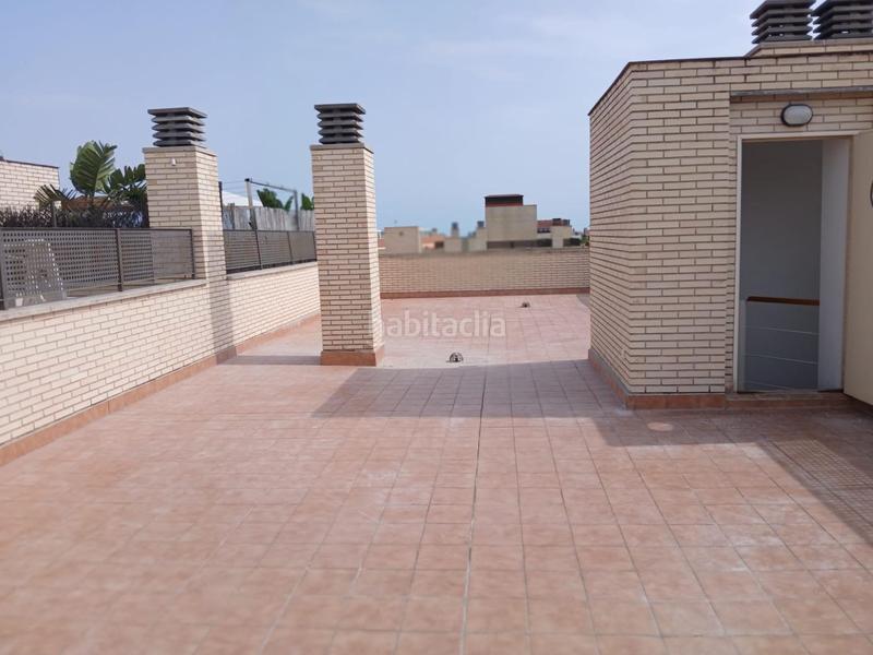 Foto d0d81f92-88ca-4fe5-ab5b-47d43b92b95e. Ático atico 3 habitaciones en zona Barenys con piscina y parking en Salou