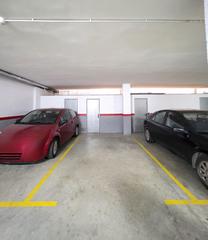 Parking coche en Centre. Plaza de parking con trastero en zona centro, cametlla de mar